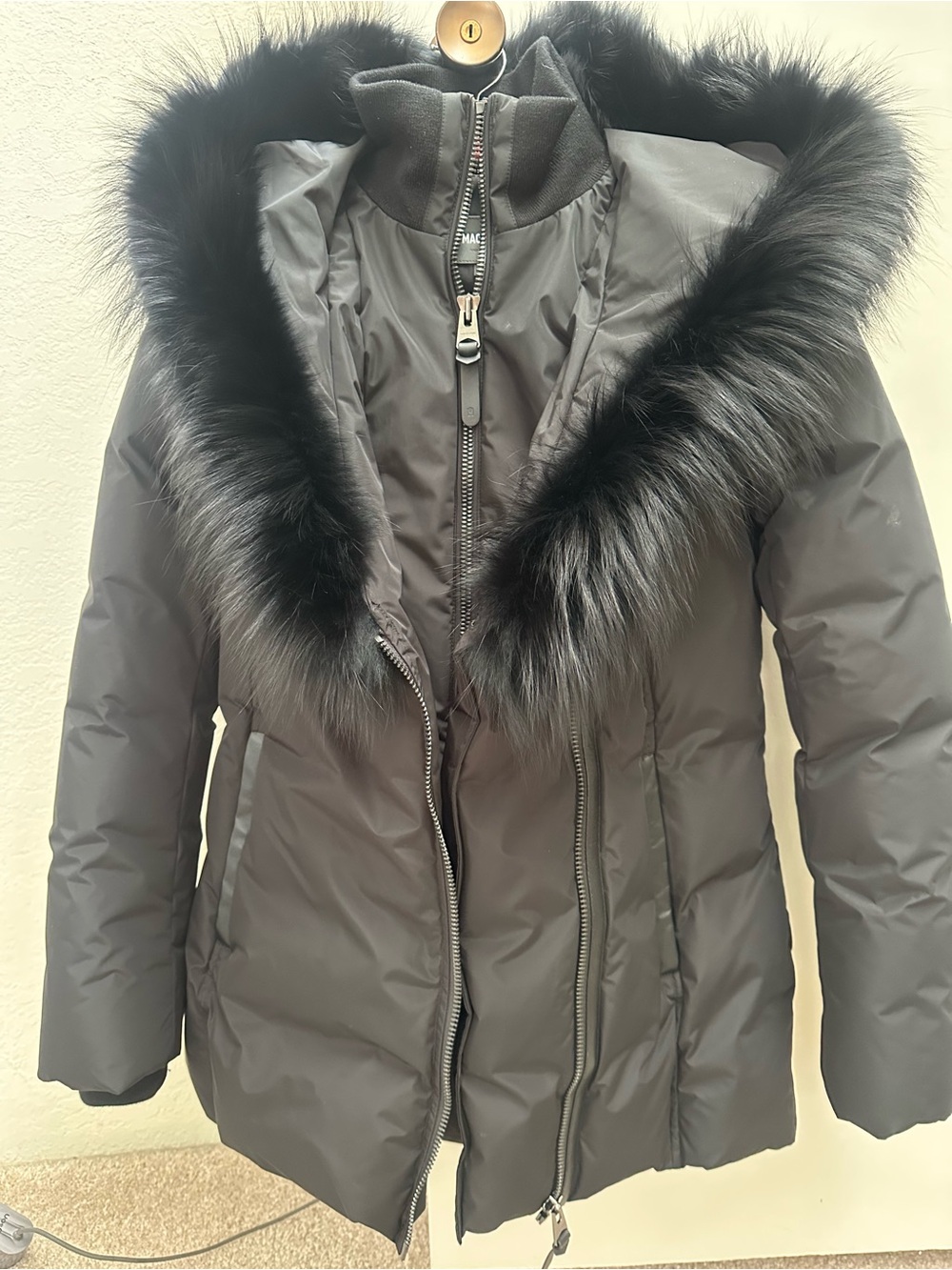 ✨Gorgeous Mackage black down coat in brand-new, NEVER-WORN condition.✨